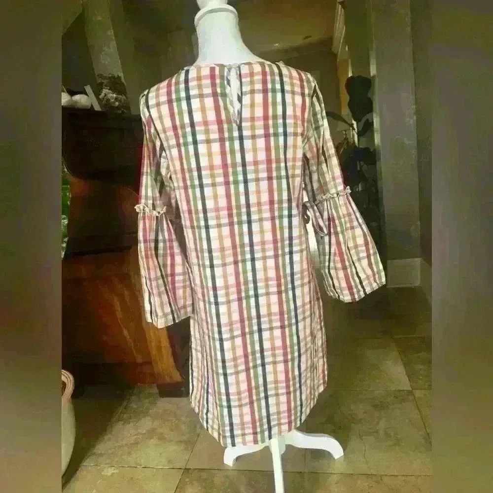 Crown and Ivy Ladies dress size Medium. Good condition. Flared sleeve. Boho vibe - Picture 7 of 9